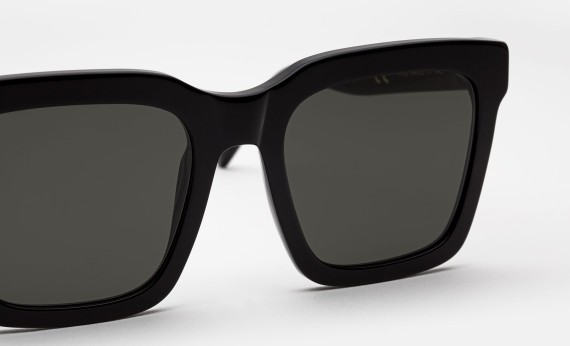 Retro Super Future Aalto Black