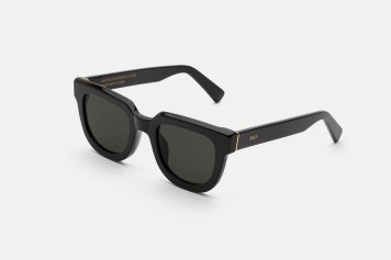 Retro Super Future Serio Black GPO